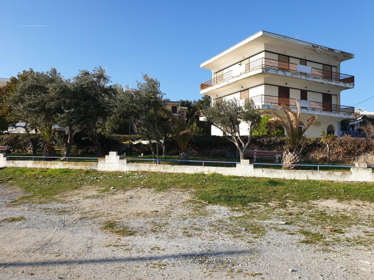 Kariani Beach Apartment Экстерьер фото